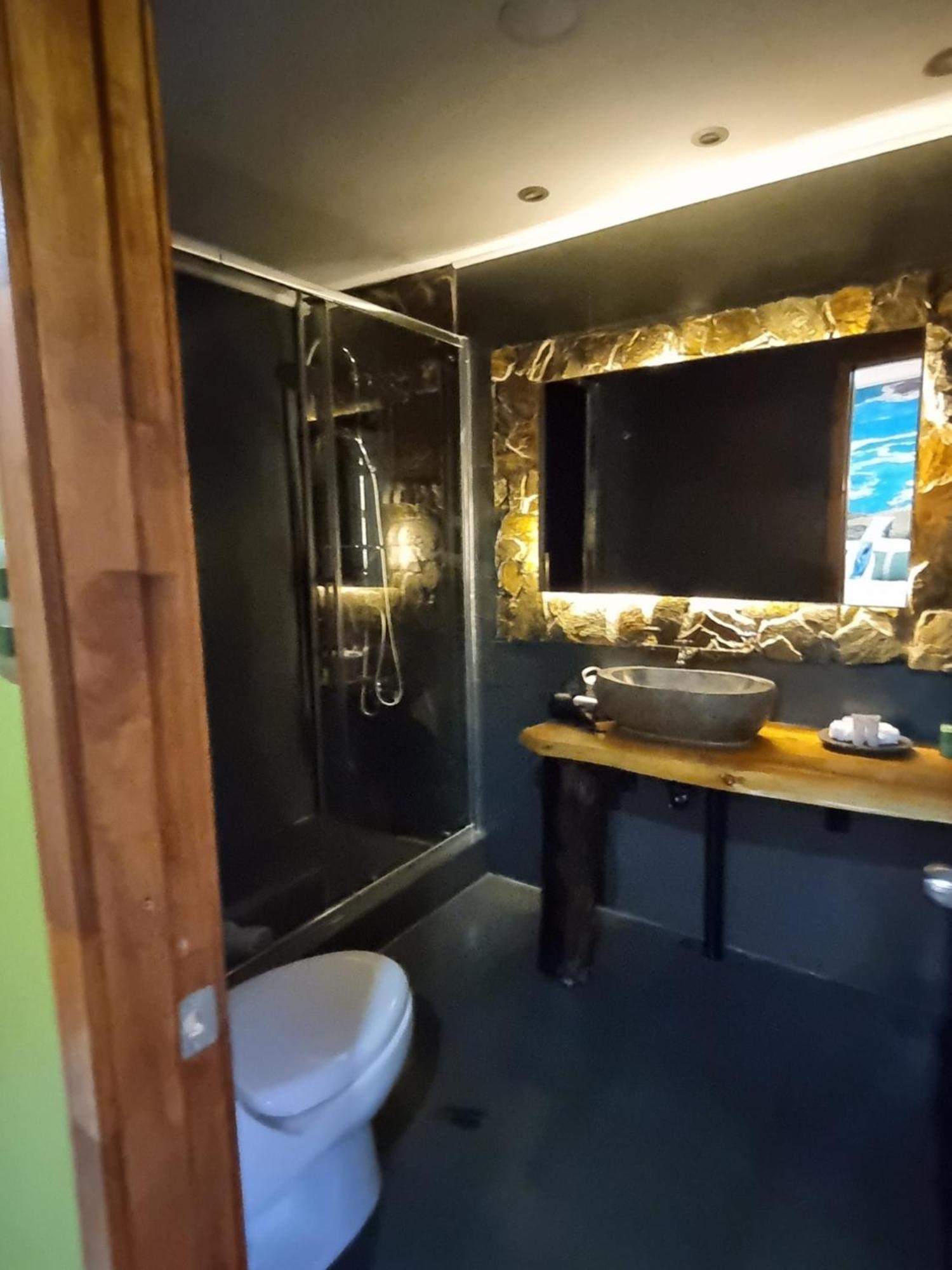 Hotel Boutique Tierra De Islas Chiloe Castro Exteriör bild