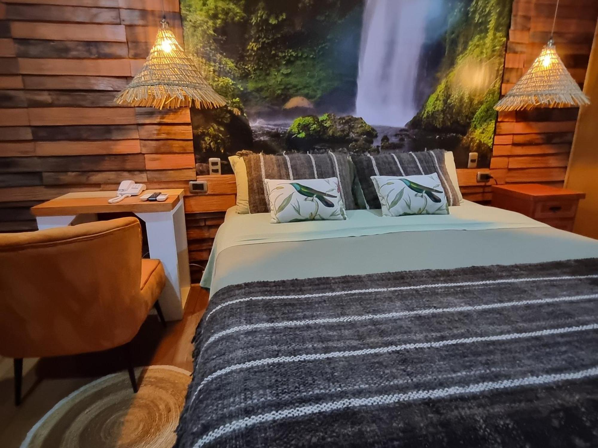 Hotel Boutique Tierra De Islas Chiloe Castro Exteriör bild