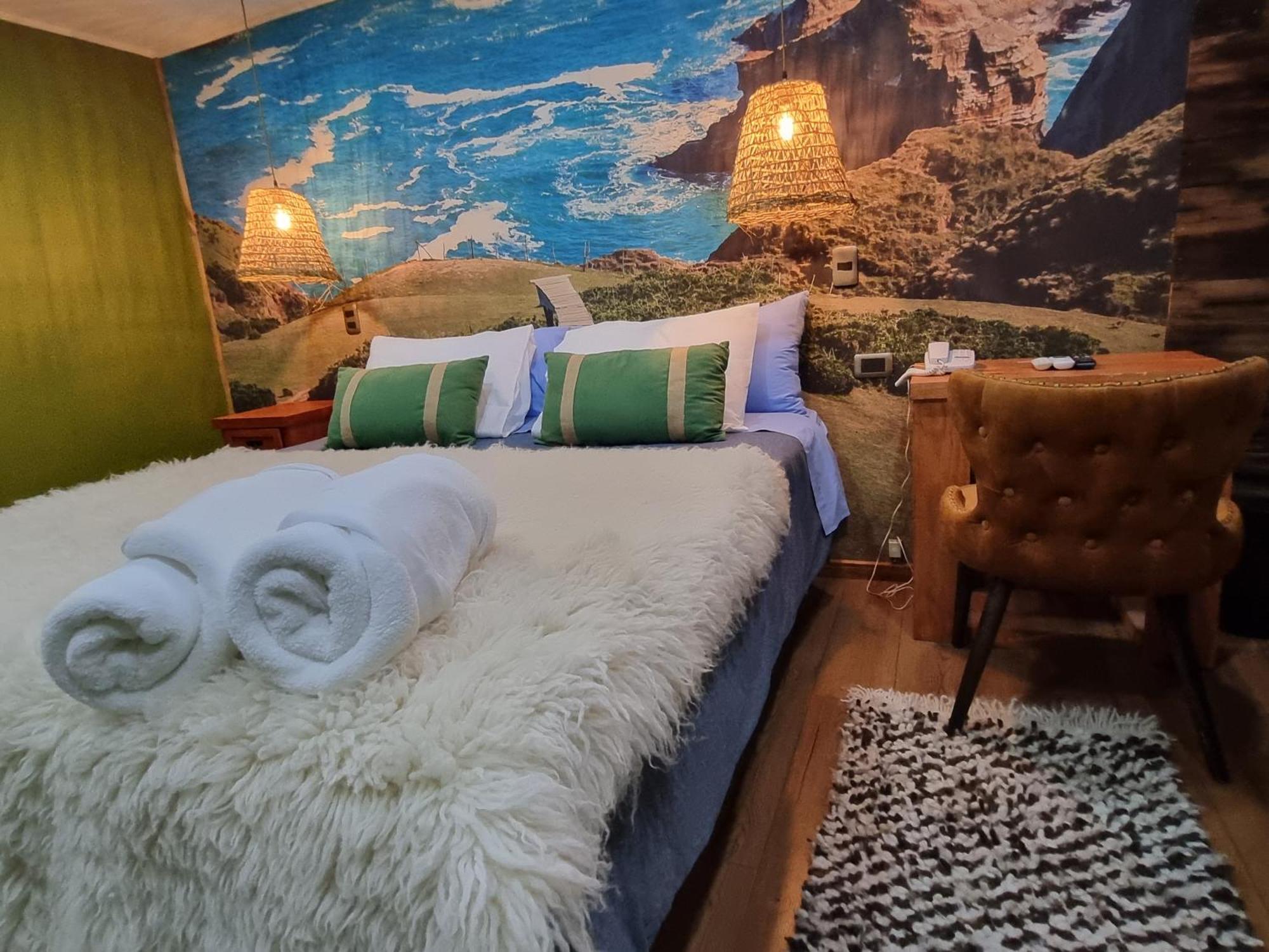 Hotel Boutique Tierra De Islas Chiloe Castro Exteriör bild
